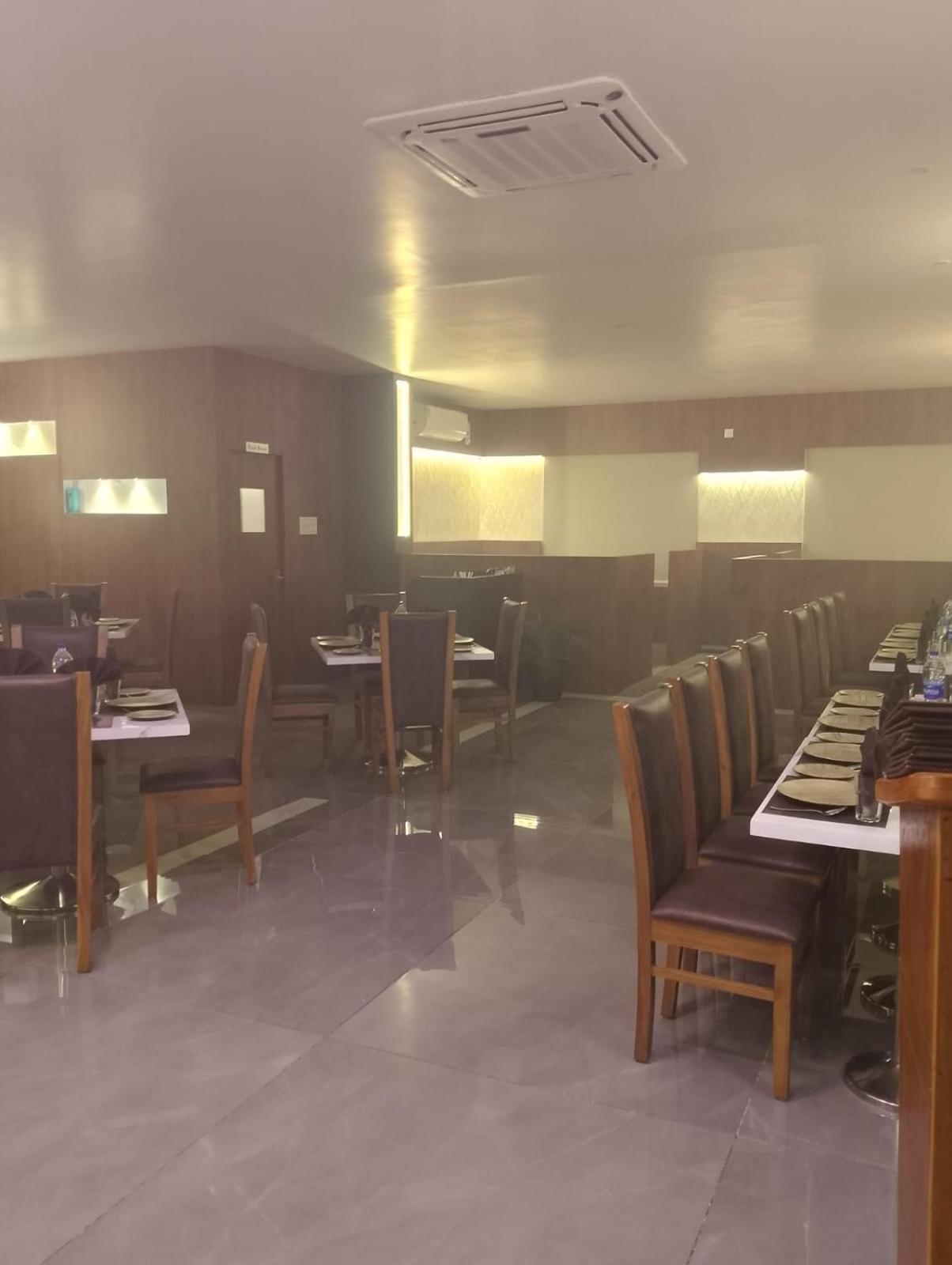 Hotel Samudyatha Inn And Suites กุนดาปูร์ ภายนอก รูปภาพ